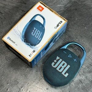 Refurbished JBL Clip 5 Portable Bluetooth Waterproof Speaker Box Sooth Light Blu